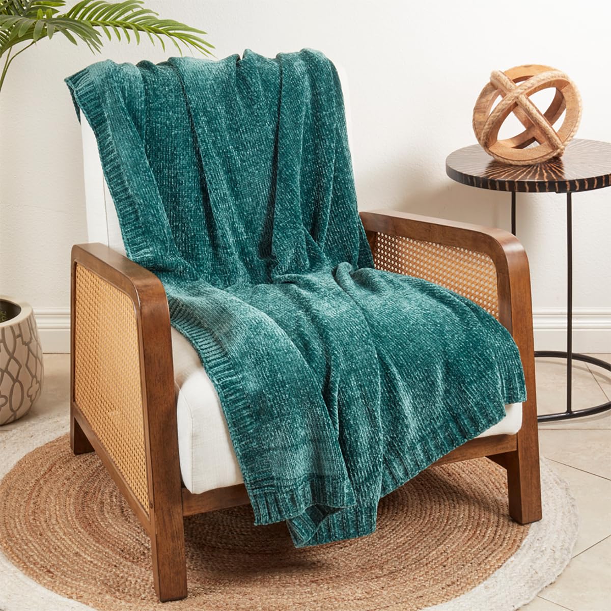 Chunky Knit Chenille Throw Blanket 50x60 – Soft Cozy Throw in 7 Colors