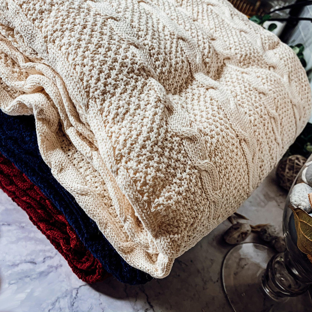 Cable Knit Sweater Throw Blanket – Soft Cotton Throw in Ivory, Navy & Red