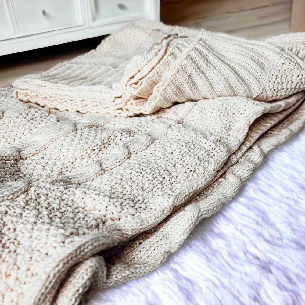 Cable Knit Sweater Throw Blanket – Soft Cotton Throw in Ivory, Navy & Red