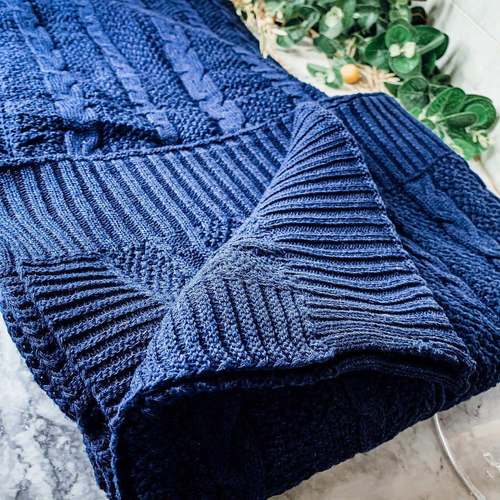 Cable Knit Sweater Throw Blanket – Soft Cotton Throw in Ivory, Navy & Red