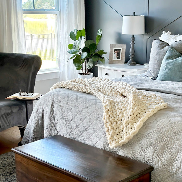 Chunky Knit Throw Blanket in Cream, Oversized Cozy Knit Blanket