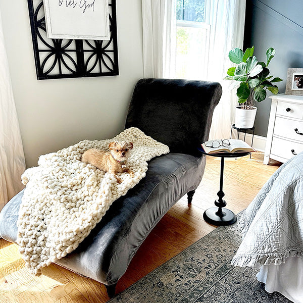 Chunky Knit Throw Blanket in Cream – Oversized Cozy Knit Blanket