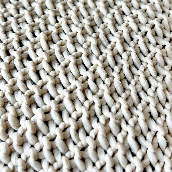 Chunky Knit Throw Blanket in Cream – Oversized Cozy Knit Blanket