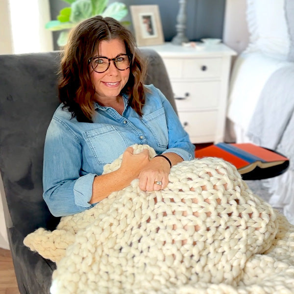 Chunky Knit Throw Blanket in Cream – Oversized Cozy Knit Blanket