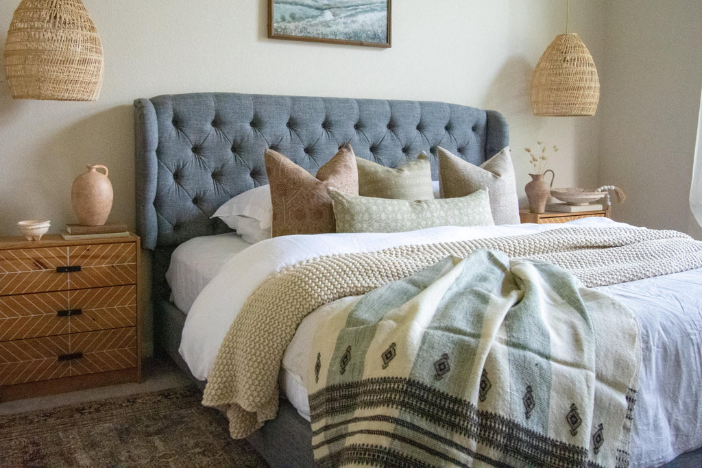 Magnolia Handwoven Indian Wool Throw Blanket – White Stripe